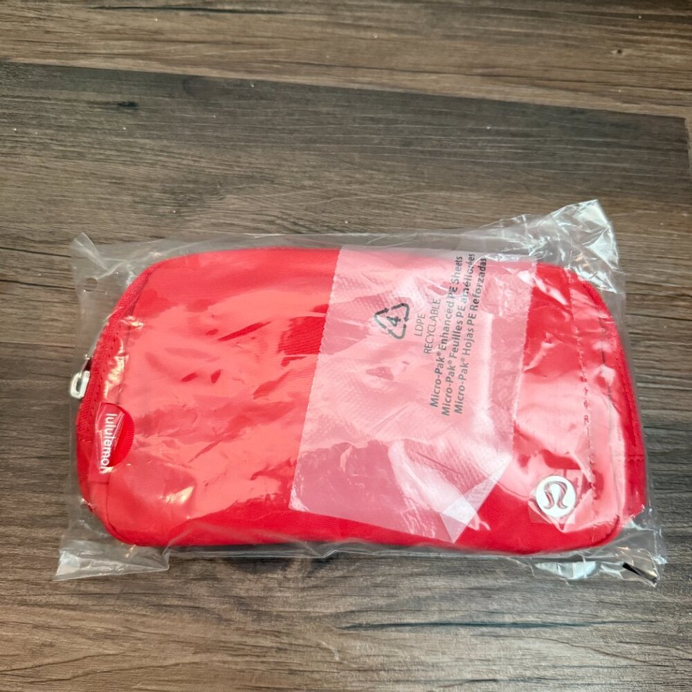 NWT Lululemon Everywhere Belt Bag *Wordmark* - Red - Picture 9 of 9